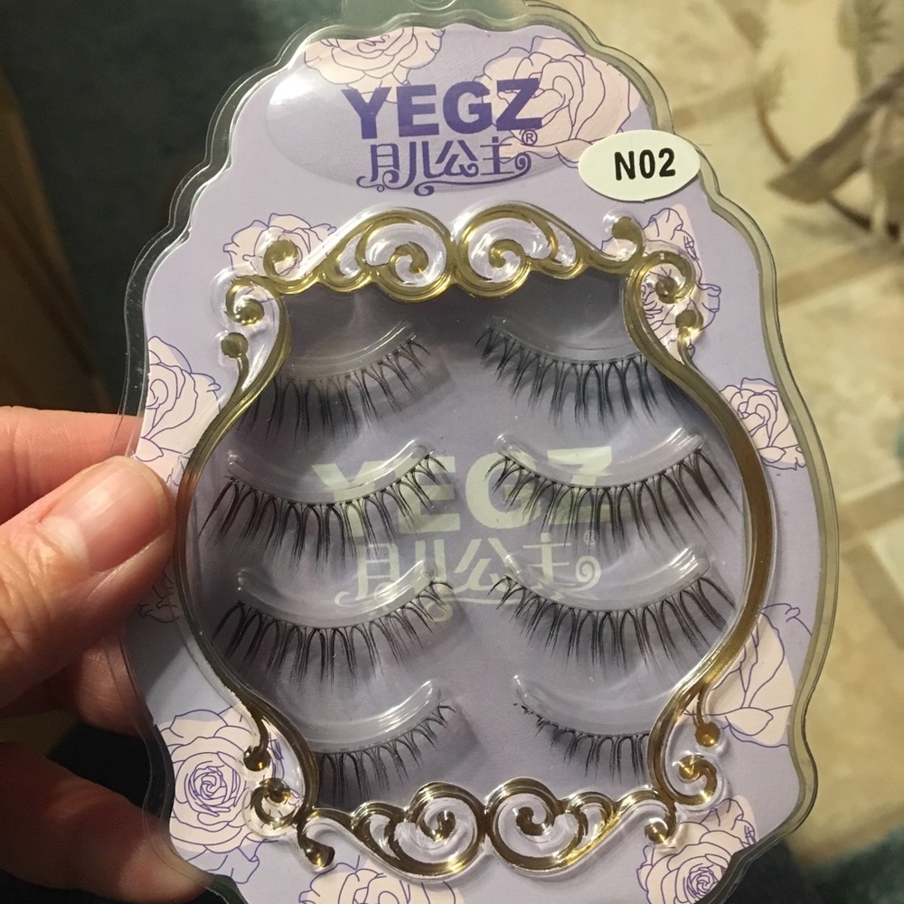 Eyelashes bundle - Picture 2 of 4